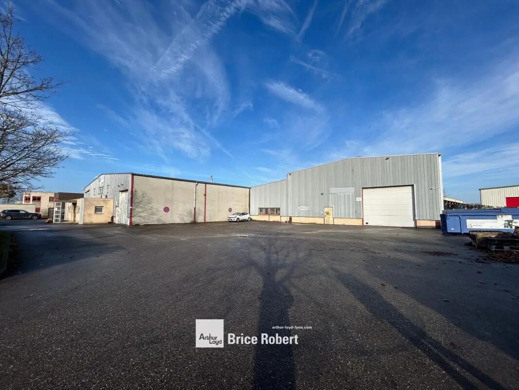 Light Industrial in Chassieu for sale Building Photo- Image 1 of 7