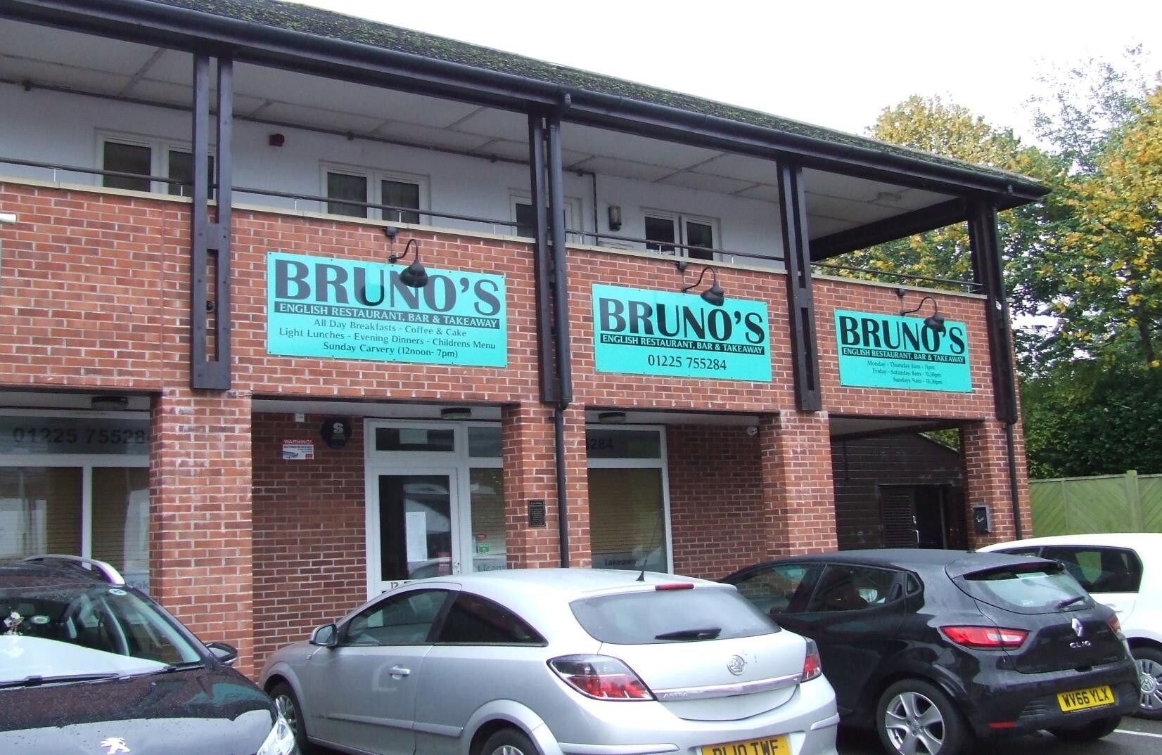 12 Meadow Ct, Staverton to rent Primary Photo- Image 1 of 4