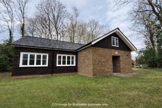 50A Warren Rise, Frimley to rent Building Photo- Image 2 of 4