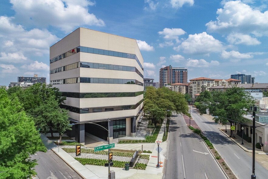 2501 Cedar Springs Rd, Dallas, TX for rent - Building Photo - Image 1 of 10