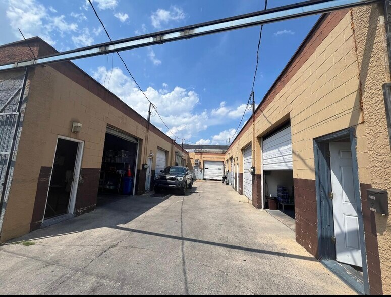 1211-1221 E Passyunk Ave, Philadelphia, PA for sale - Building Photo - Image 1 of 1