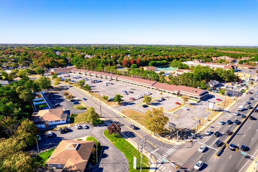 2850 Yorktowne Blvd, Brick, NJ for sale - Building Photo - Image 1 of 14