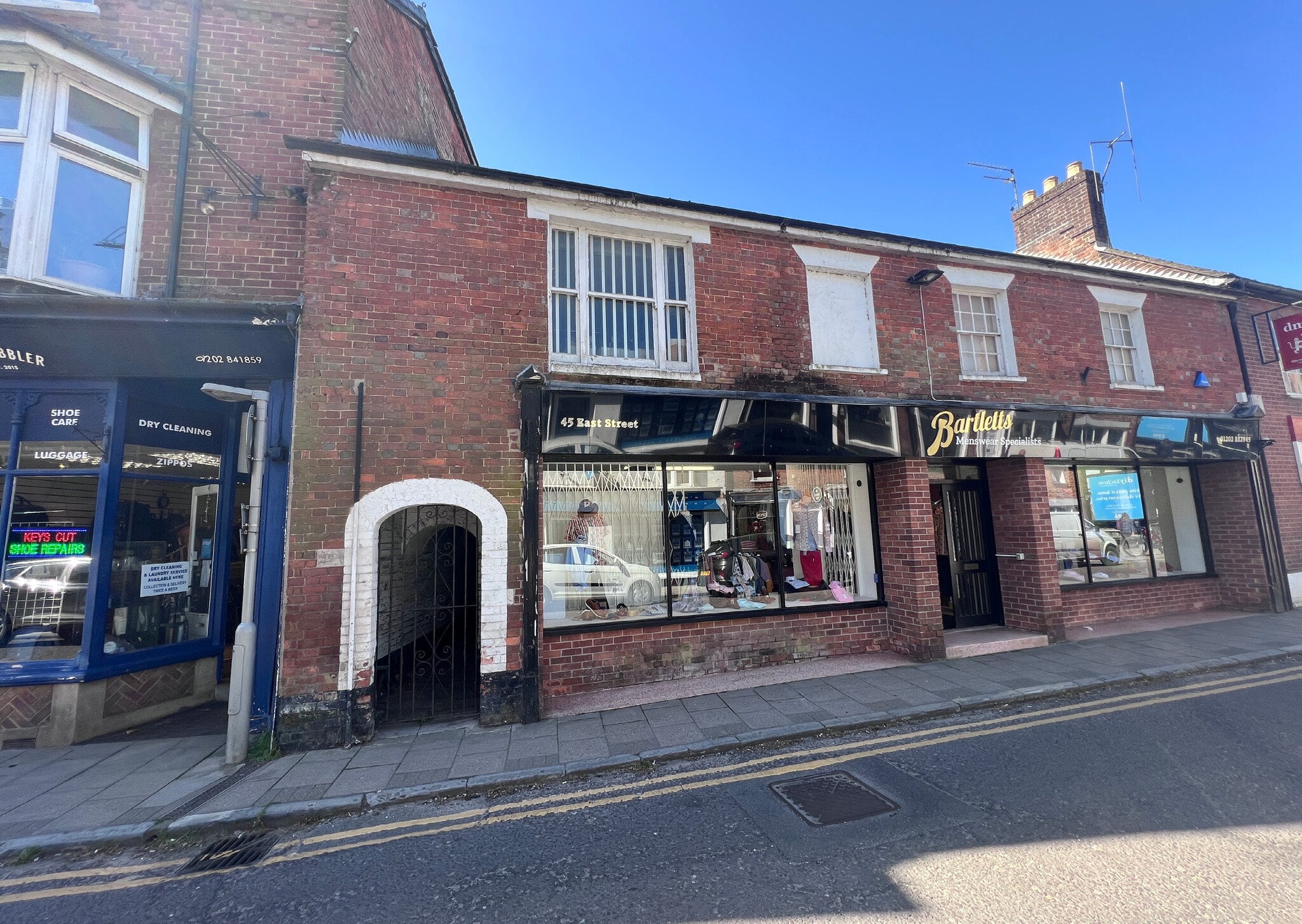 45-47 East St, Wimborne to rent Building Photo- Image 1 of 2