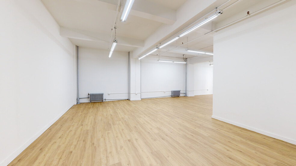 325 W 38th St, New York, NY for rent - Matterport 3D Scan - Image 2 of 9