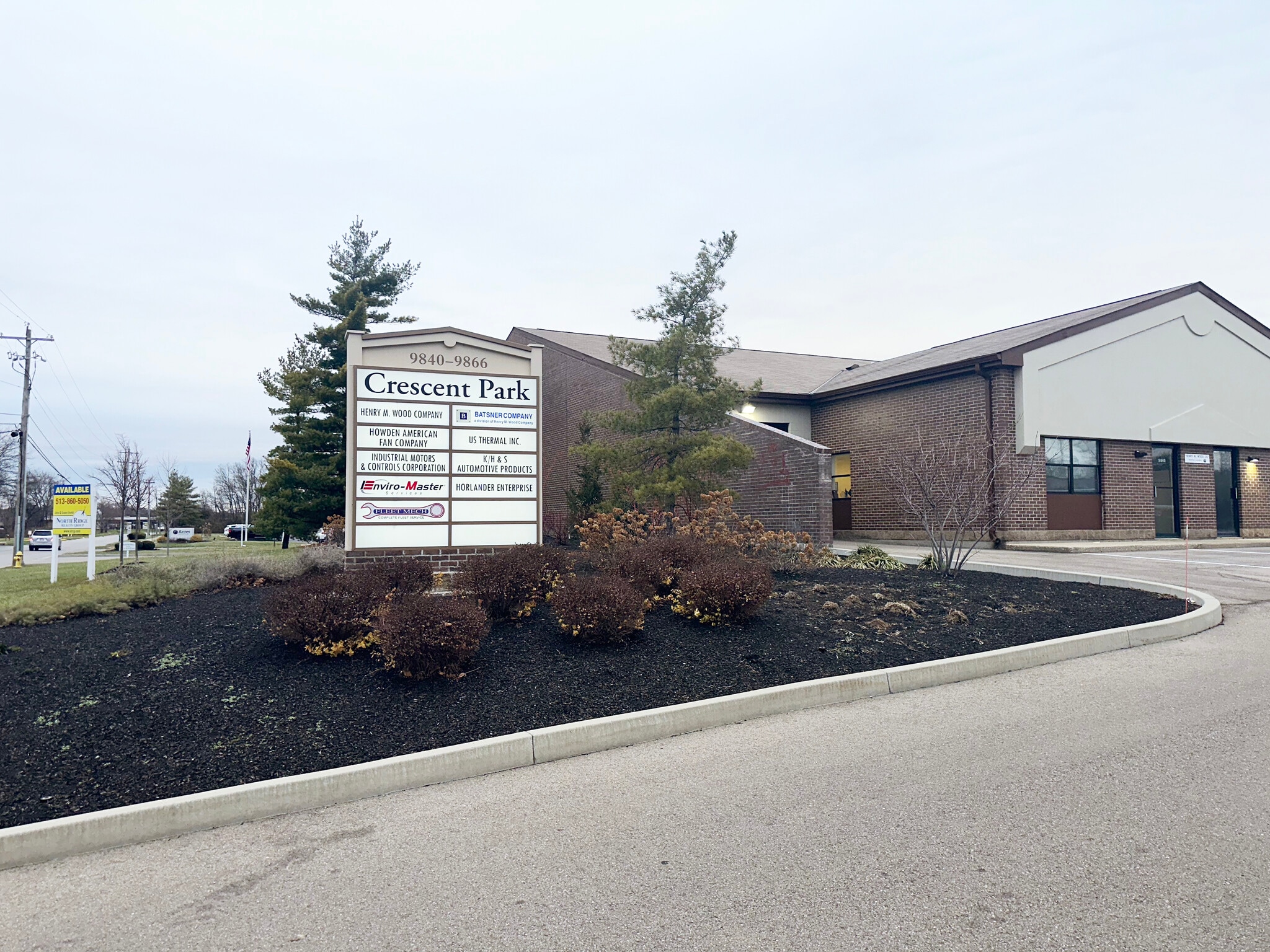 9840-9866 Crescent Park Dr, West Chester, OH to rent Building Photo- Image 1 of 6