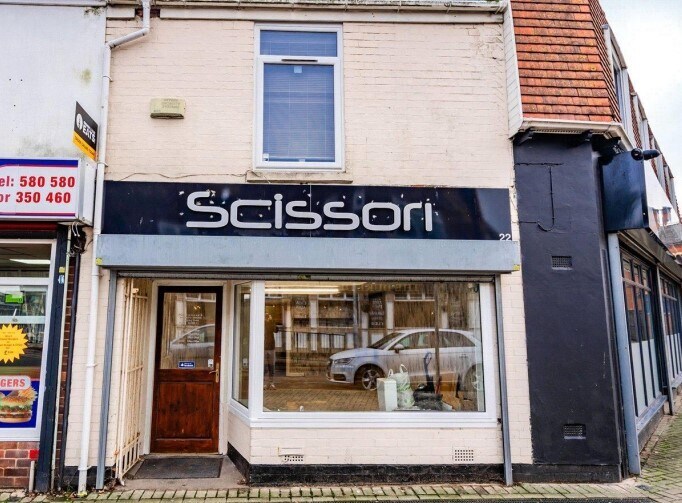 22 Pasture St, Grimsby for sale - Building Photo - Image 1 of 1