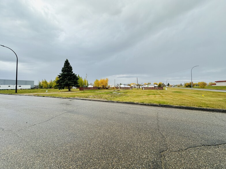 10515 103 Av, Fairview, AB for sale - Building Photo - Image 3 of 7