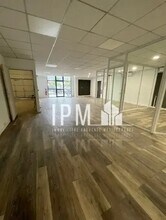 Light Industrial in Aubagne to rent Interior Photo- Image 2 of 5