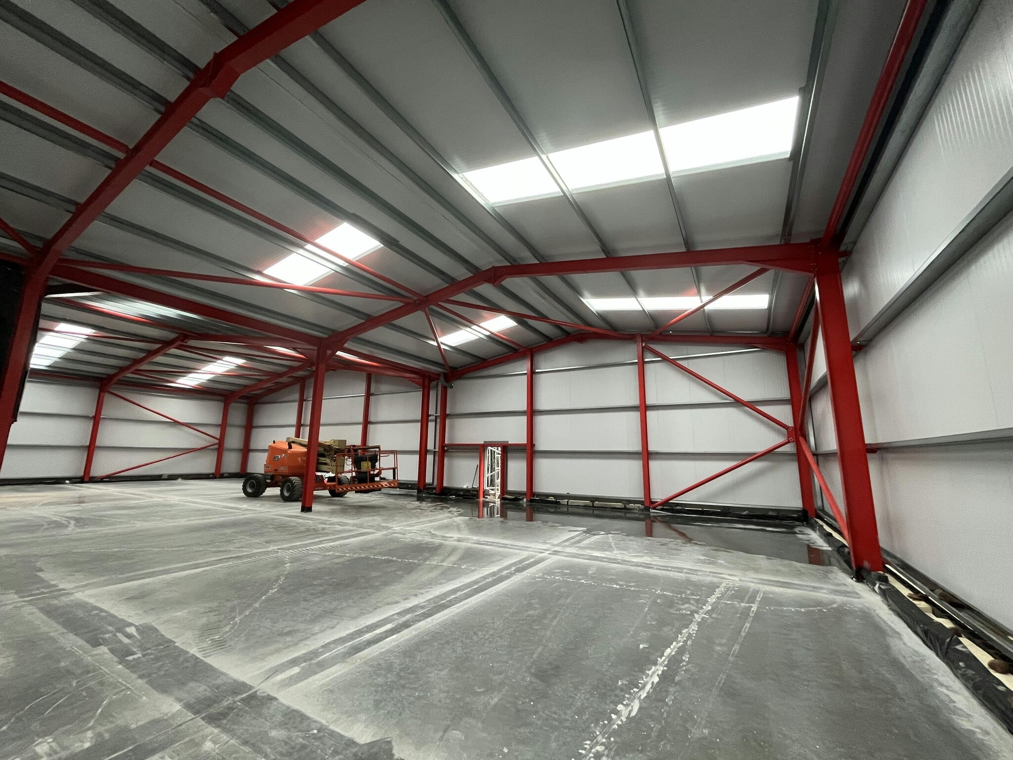 Atlantic St, Altrincham to rent Interior Photo- Image 1 of 5
