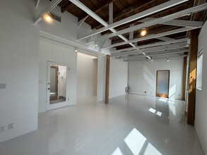 216 Main St, Venice, CA for rent Interior Photo- Image 1 of 6