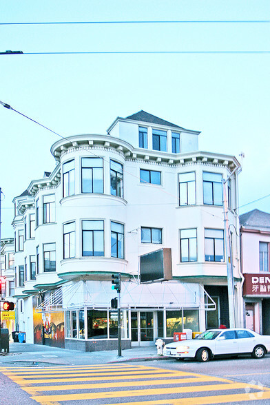 658 Clement St, San Francisco, CA for rent - Primary Photo - Image 2 of 4