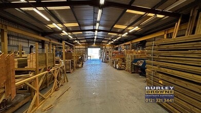 Empire Clos, Aldridge to rent Interior Photo- Image 2 of 2