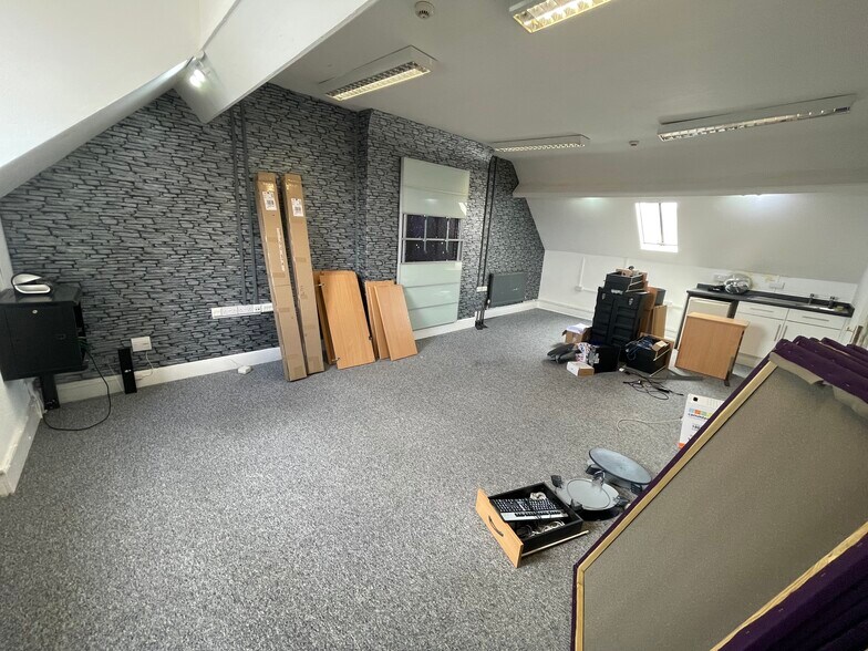 47 Frederick St, Birmingham to rent - Interior Photo - Image 3 of 8