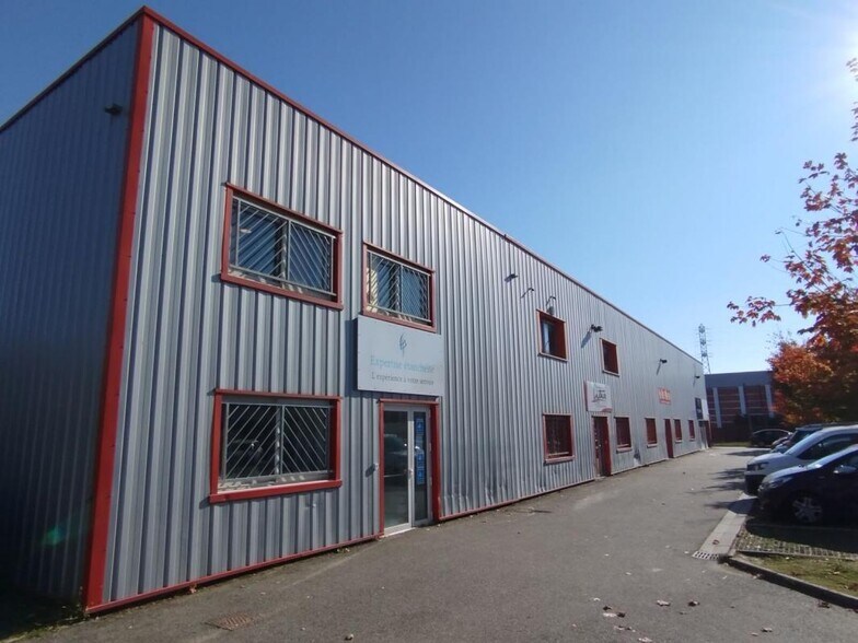 Light Industrial in Toulouse to rent - Building Photo - Image 1 of 5