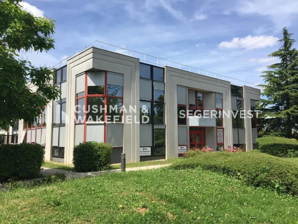 Location Bureaux 371 m² - Photo 1