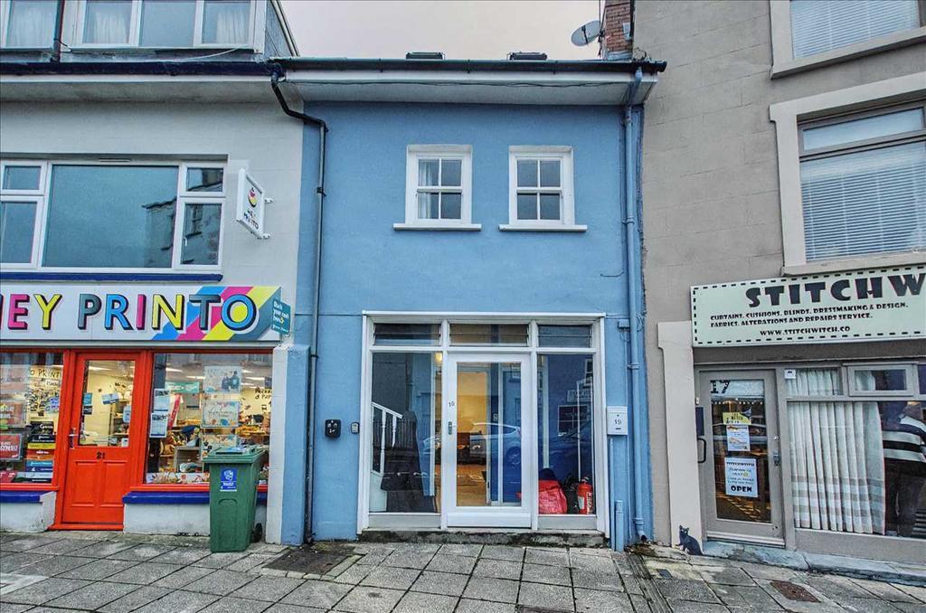 19 Hill St, Haverfordwest for sale Building Photo- Image 1 of 21