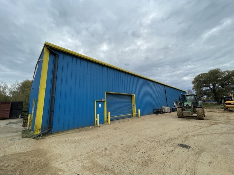 Chippenham Rd, Newmarket to rent - Building Photo - Image 2 of 3