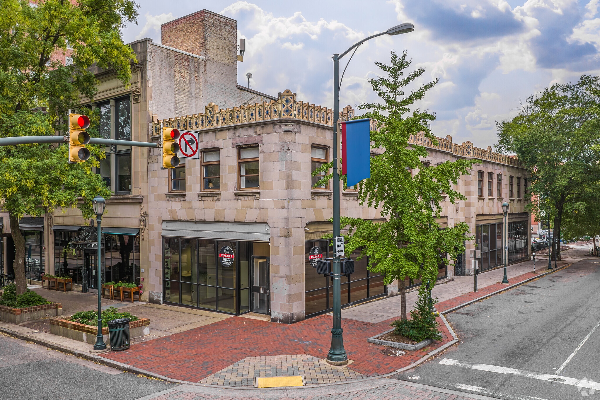 424 E Grace St, Richmond, VA to rent Building Photo- Image 1 of 36