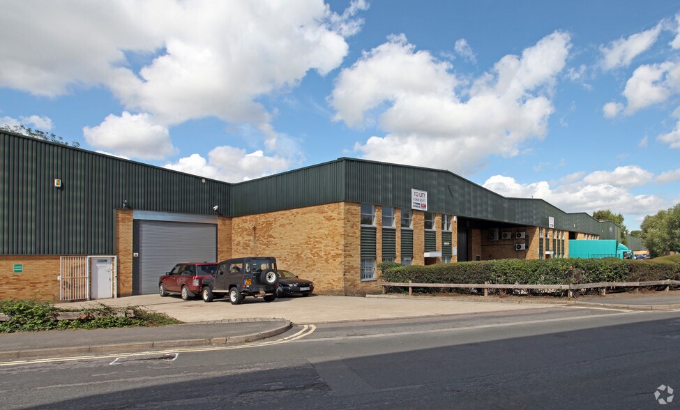 1-5 Haslemere Way, Banbury for sale - Primary Photo - Image 1 of 1