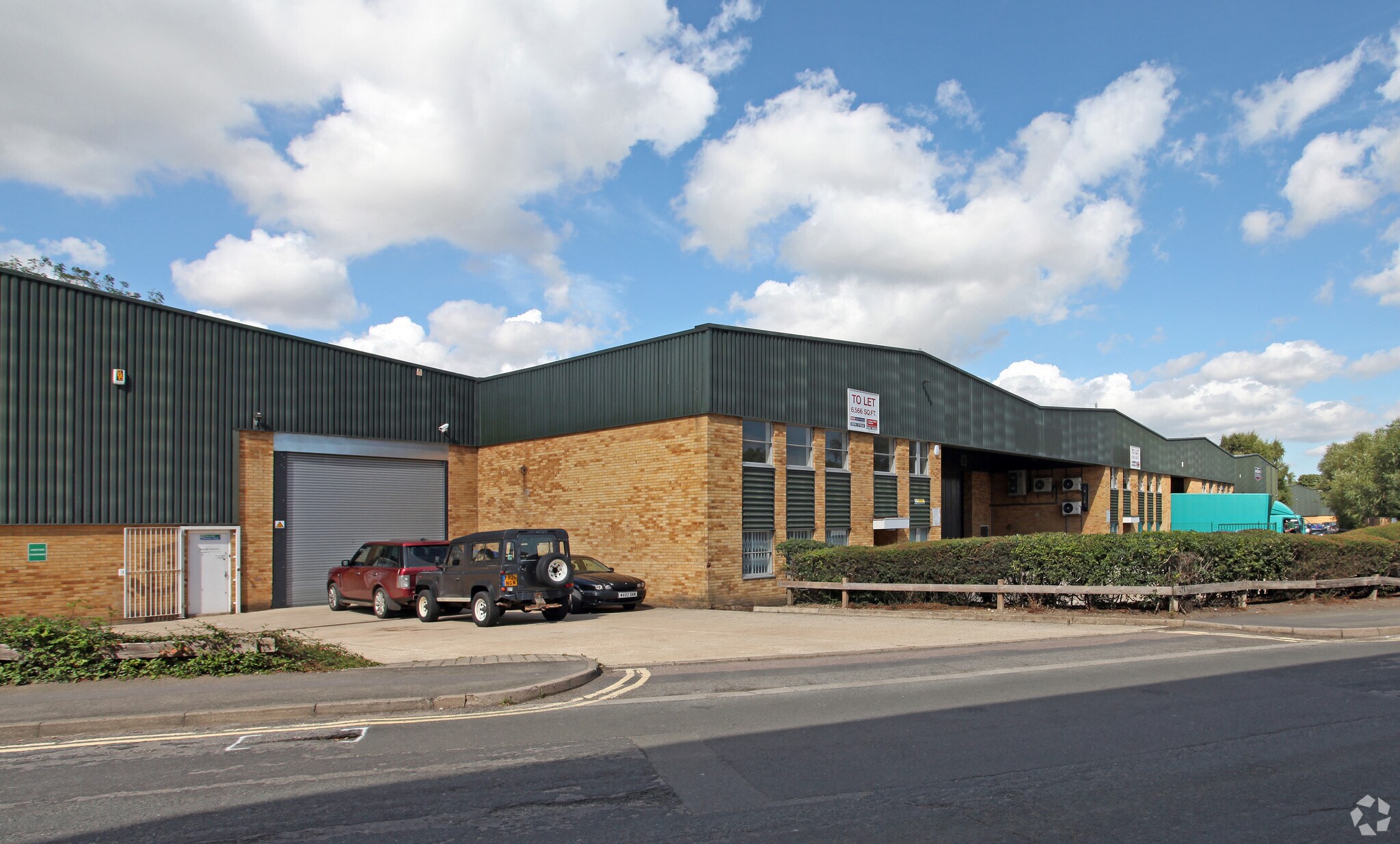 1-5 Haslemere Way, Banbury for sale Primary Photo- Image 1 of 1