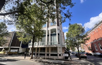 Robert Adam St, London to rent Building Photo- Image 1 of 3