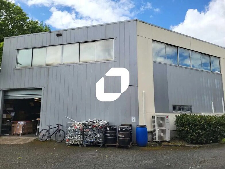 Industrial in Gradignan to rent - Building Photo - Image 1 of 15