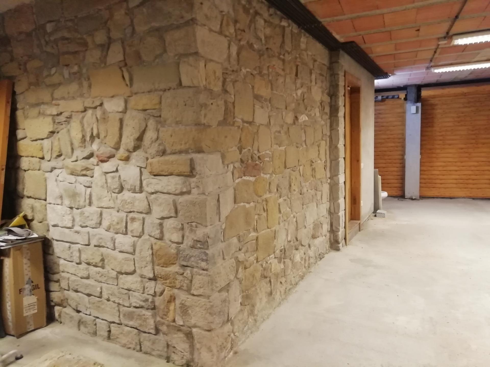 Retail in Manresa, Barcelona to rent Floor Plan- Image 1 of 8