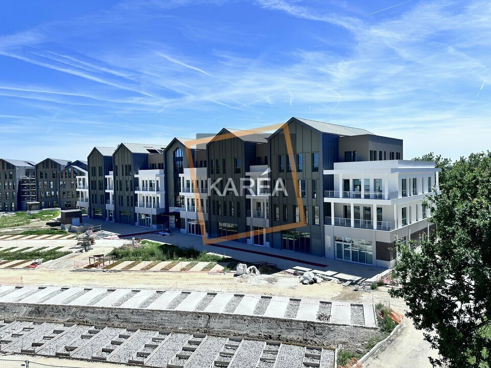 Office in Serris for sale Building Photo- Image 1 of 6
