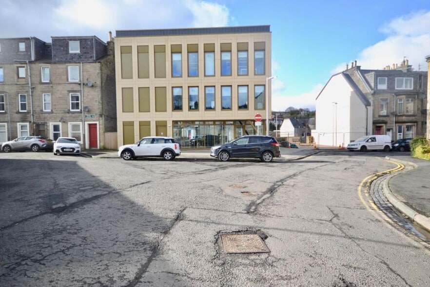 10-12 Oliver Cres, Hawick to rent - Building Photo - Image 1 of 1