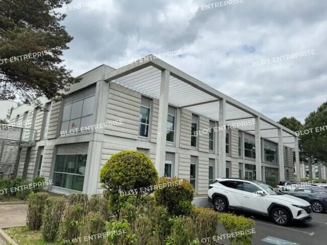 Location Bureaux 600 m²