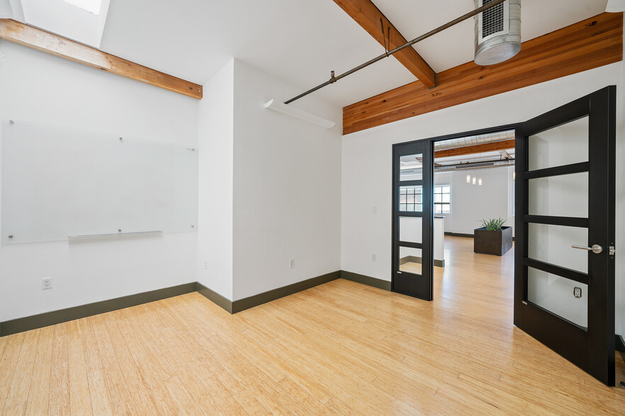 42 Dore St, San Francisco, CA for rent - Interior Photo - Image 3 of 67