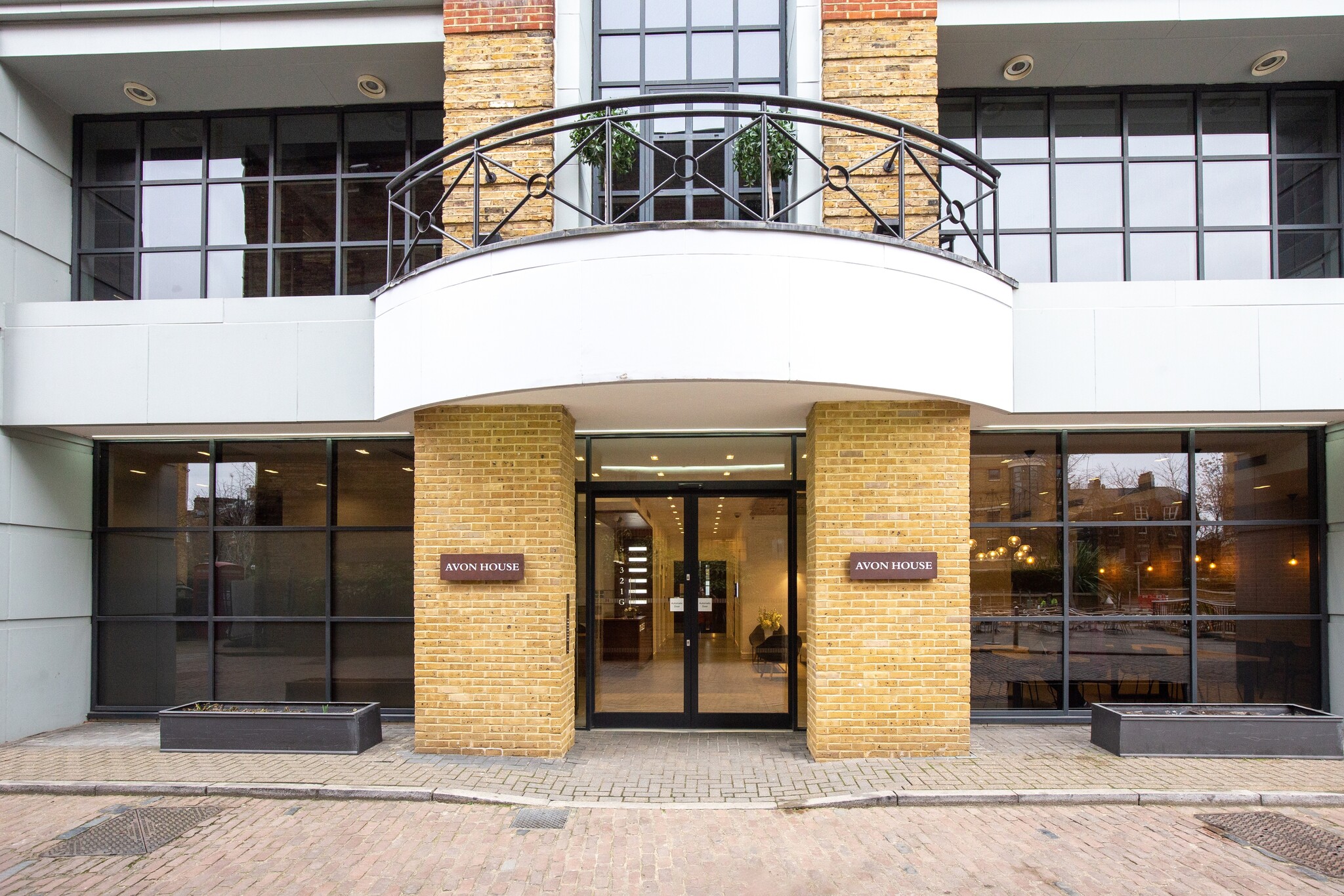 Avonmore Rd, London to rent Interior Photo- Image 1 of 11