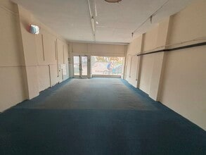 50-52 Lincluden Rd, Dumfries to rent Interior Photo- Image 1 of 3