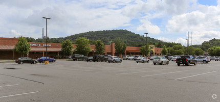 115-267 New Market Ctr, Boone, NC for sale Primary Photo- Image 1 of 1