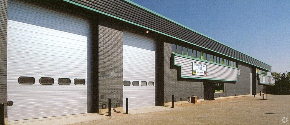 Thames Vw, Rainham for rent - Building Photo - Image 2 of 4