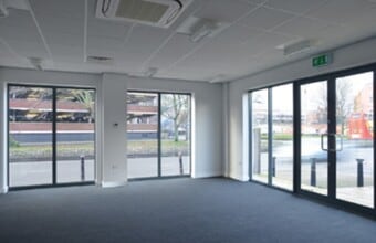 Bruton Way, Gloucester to rent Interior Photo- Image 2 of 5