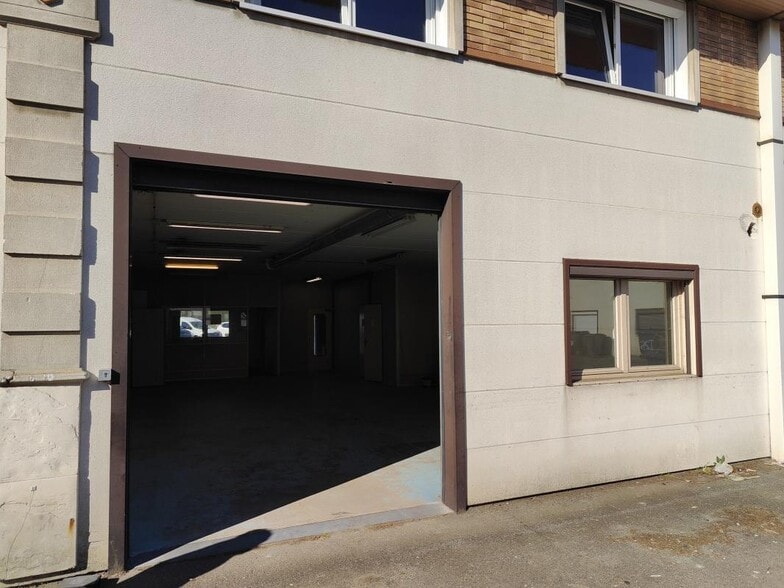 15 Rue Du Buisson Aux Fraises, Massy to rent - Building Photo - Image 2 of 14