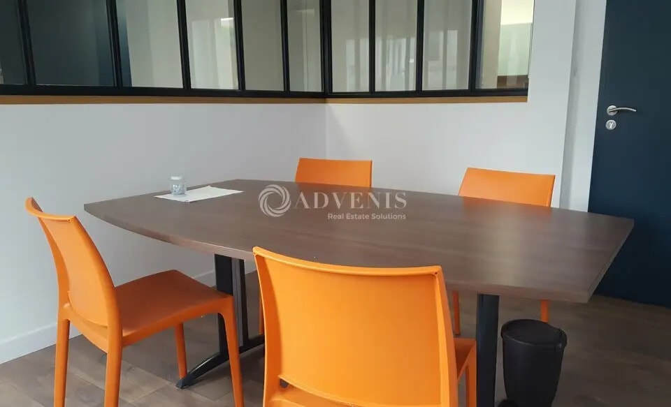 Vente Bureaux 208 m² - Photo 1