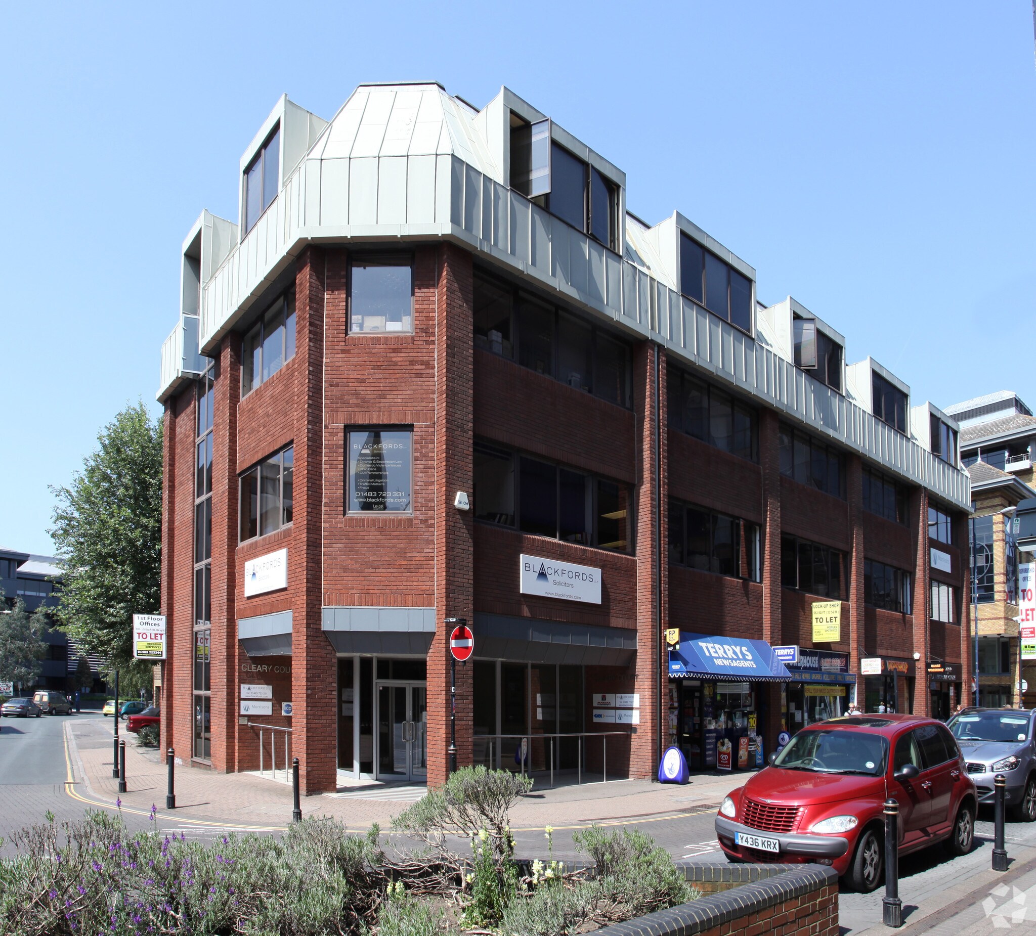 169 Church St E, Woking for sale Primary Photo- Image 1 of 1