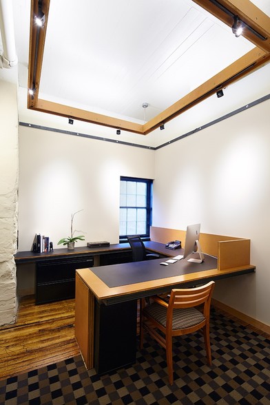 1340 Smith Ave, Baltimore, MD to rent - Interior Photo - Image 3 of 10