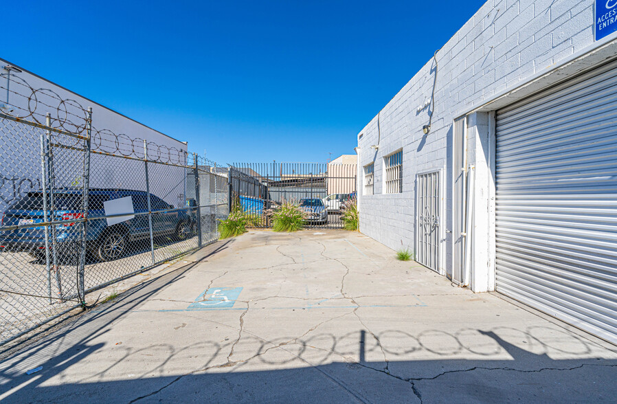 947 N Vignes St, Los Angeles, CA for sale - Building Photo - Image 2 of 40