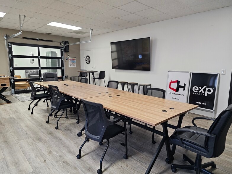 408 E 1st St, Long Beach, CA to rent - Interior Photo - Image 2 of 10