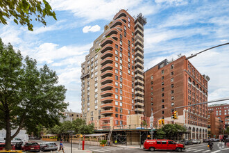 677-683 Washington St, New York, NY for sale Primary Photo- Image 1 of 1