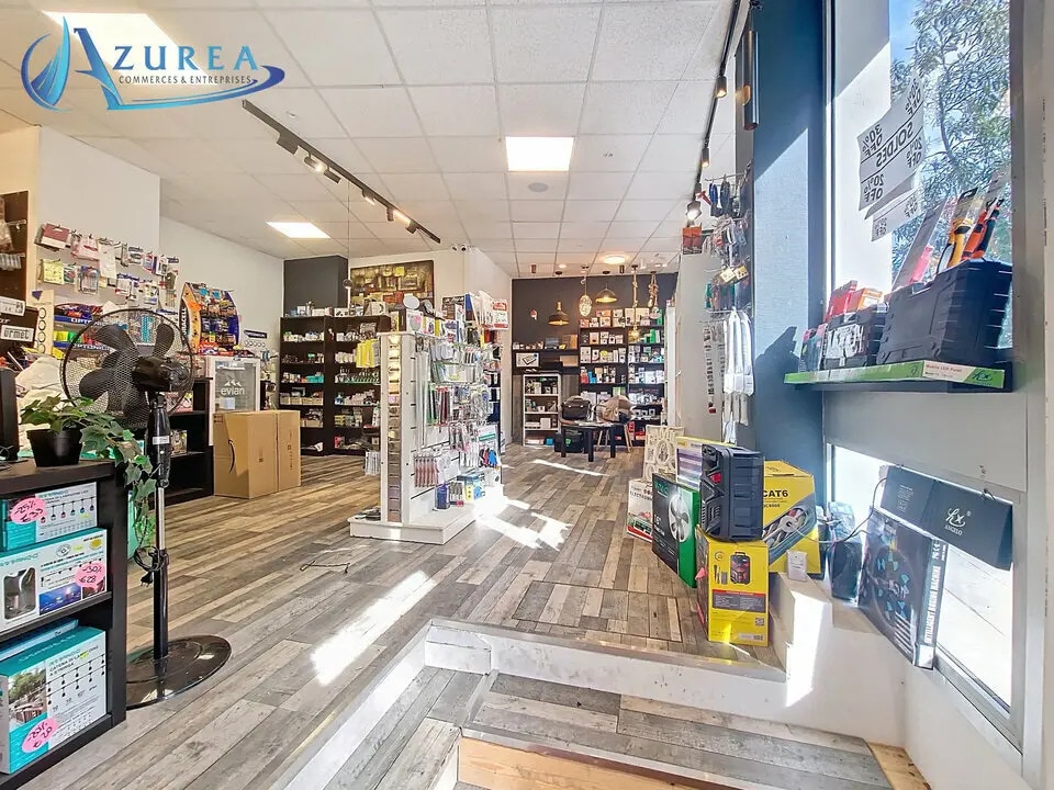 Location Commerce 113 m² - Photo 1