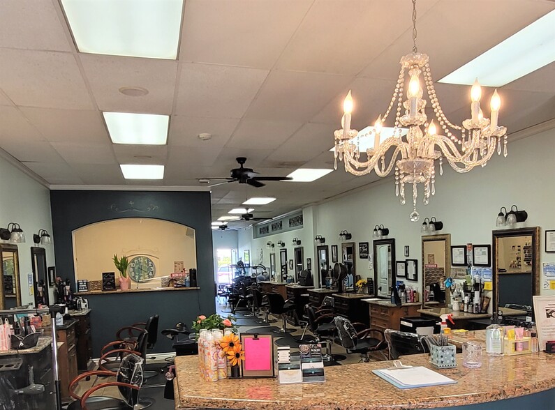 Turn Key Hair Salon, Simi Valley, CA for rent - Interior Photo - Image 1 of 3