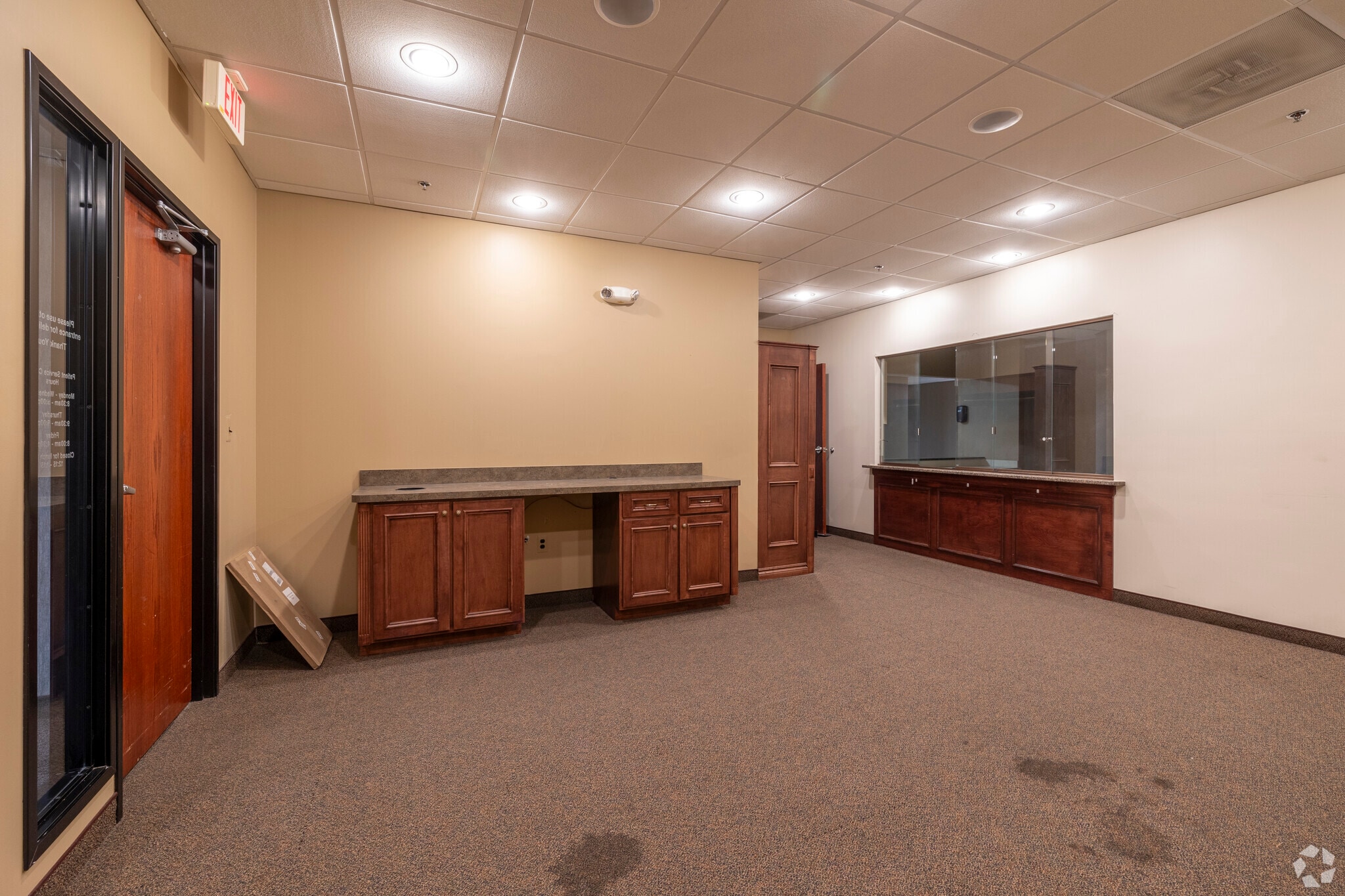 2300 Haggerty Rd, West Bloomfield, MI to rent Interior Photo- Image 1 of 4