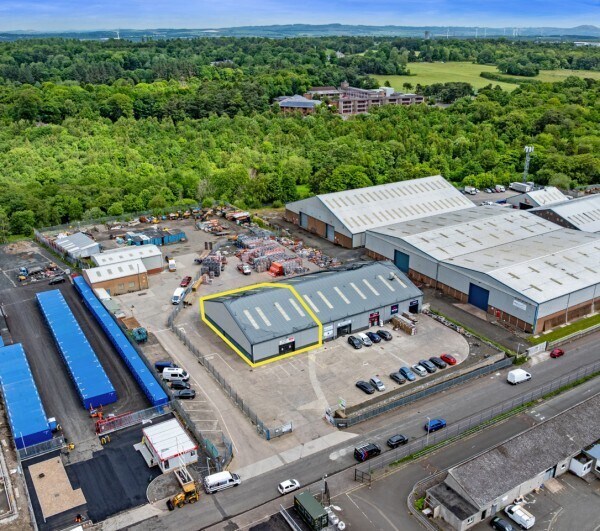 Hayfield Pl, Kirkcaldy to rent Building Photo- Image 1 of 4