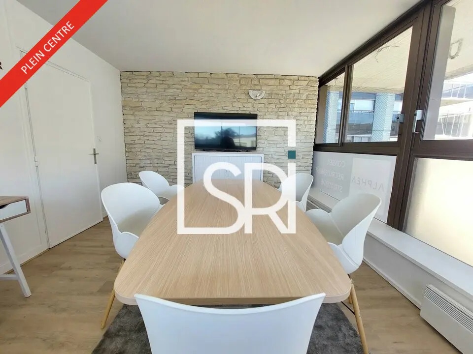 Location Bureaux 100 m² - Photo 1