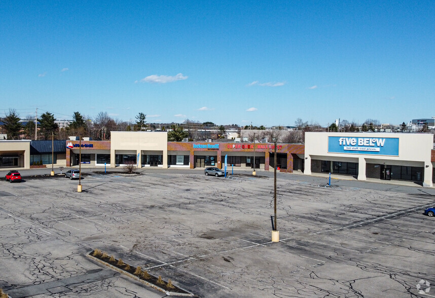 198 Maine Mall Rd, South Portland, ME for rent - Primary Photo - Image 2 of 9