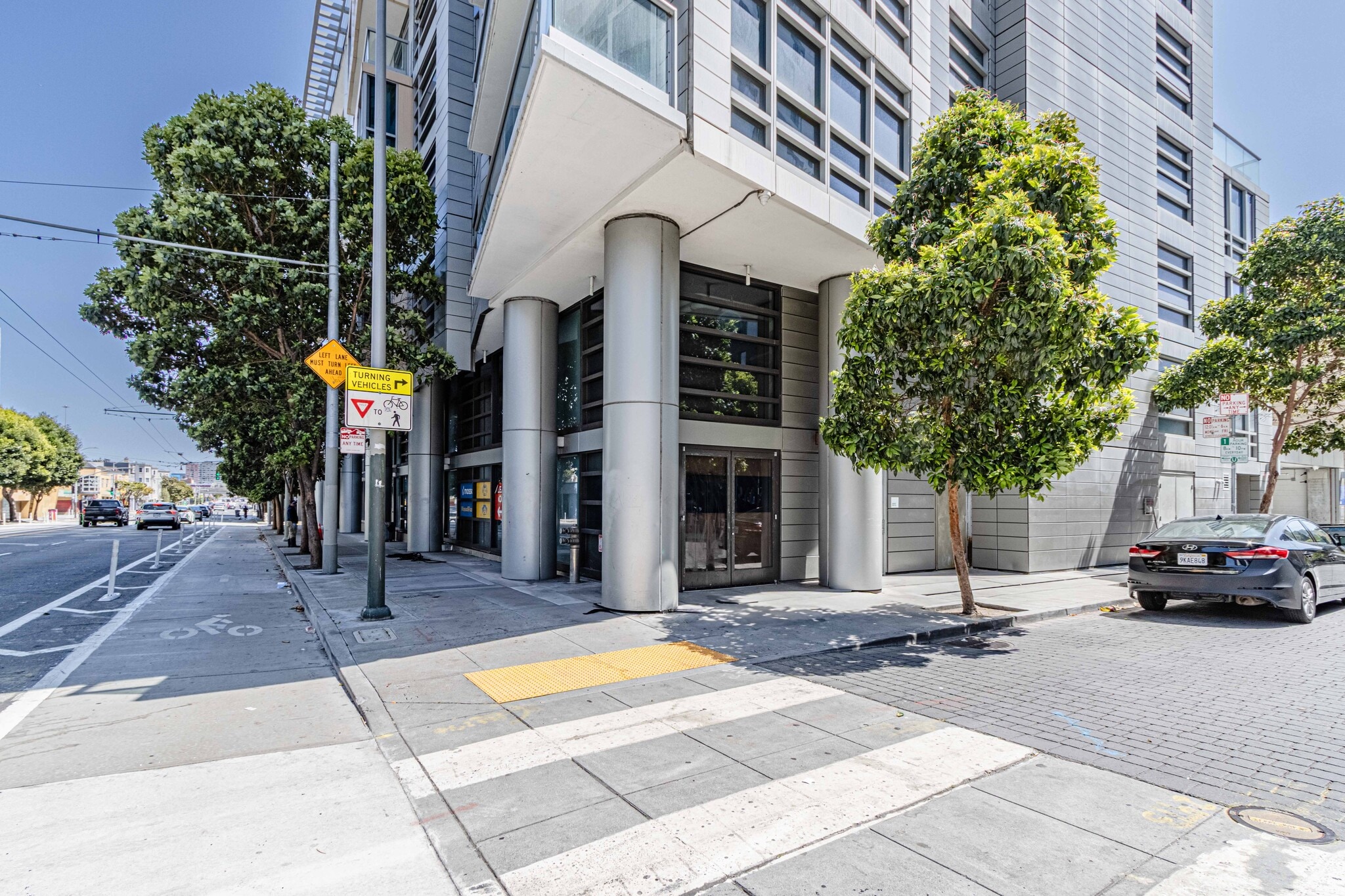 900 Folsom St, San Francisco, CA to rent Building Photo- Image 1 of 3